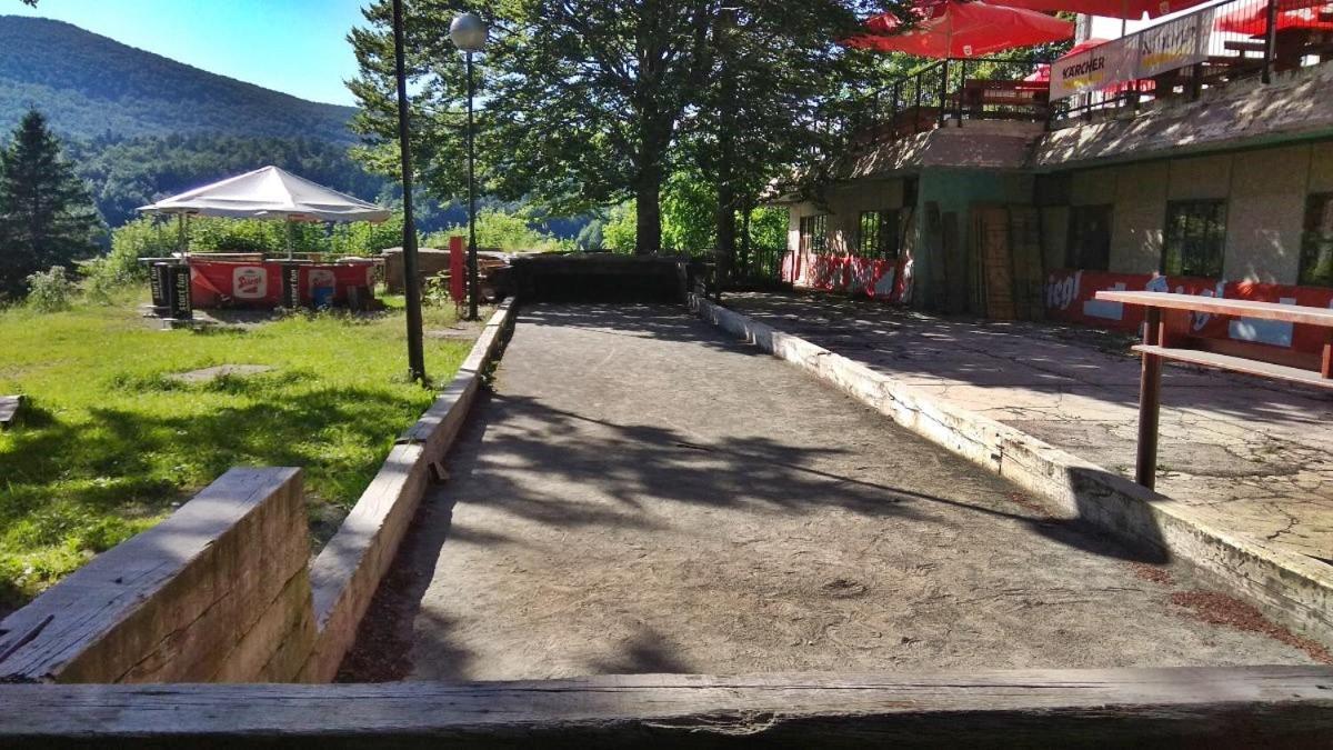 Great Mountain B&B Platak Ngoại thất bức ảnh