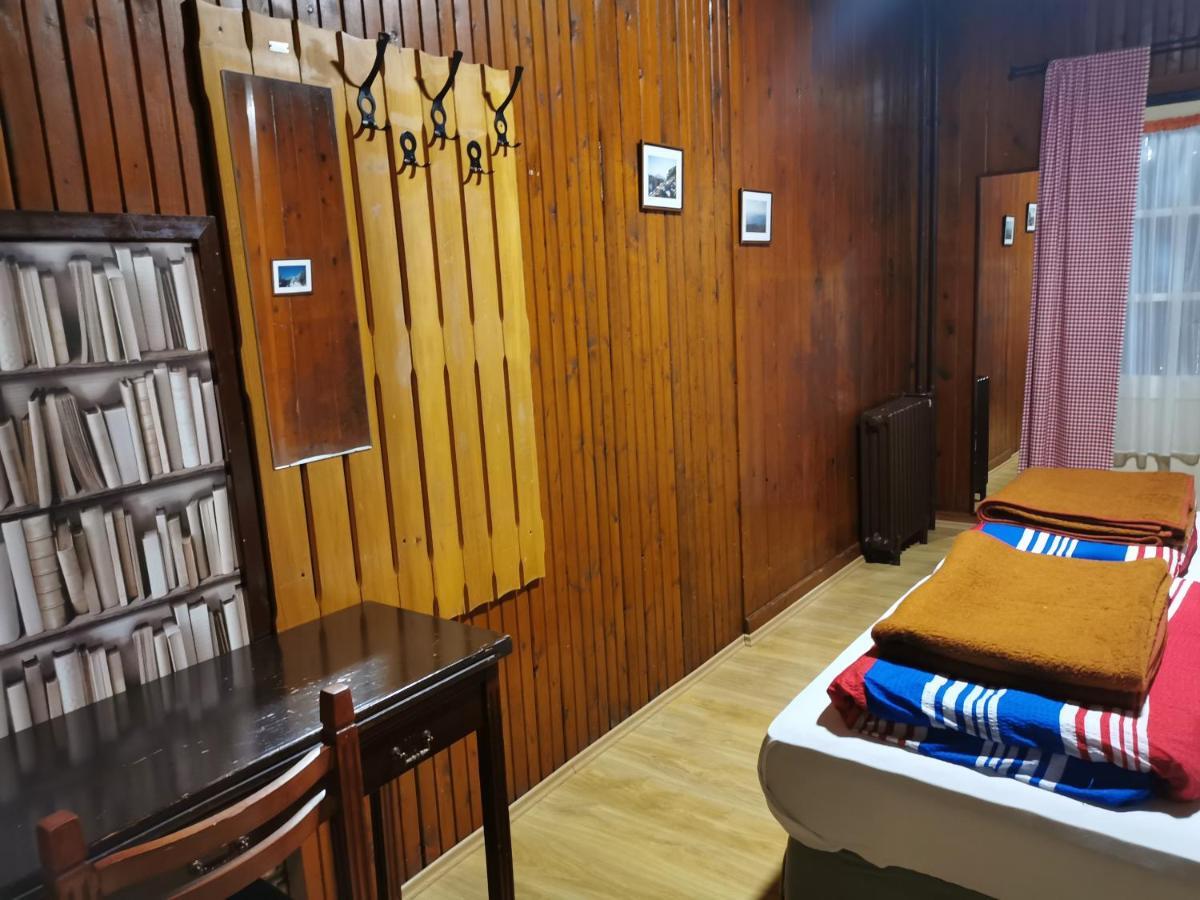 Great Mountain B&B Platak Ngoại thất bức ảnh