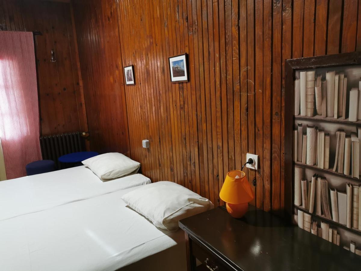 Great Mountain B&B Platak Ngoại thất bức ảnh