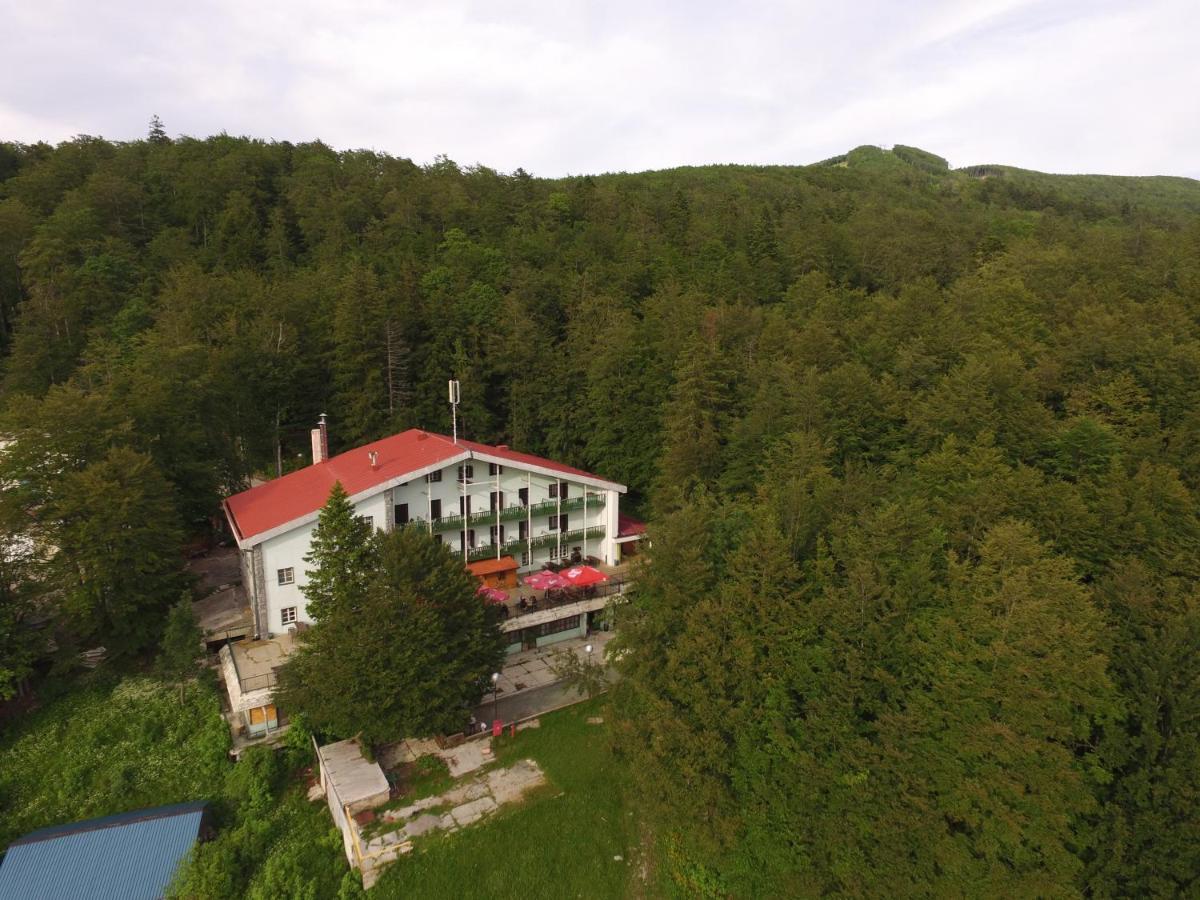 Great Mountain B&B Platak Ngoại thất bức ảnh