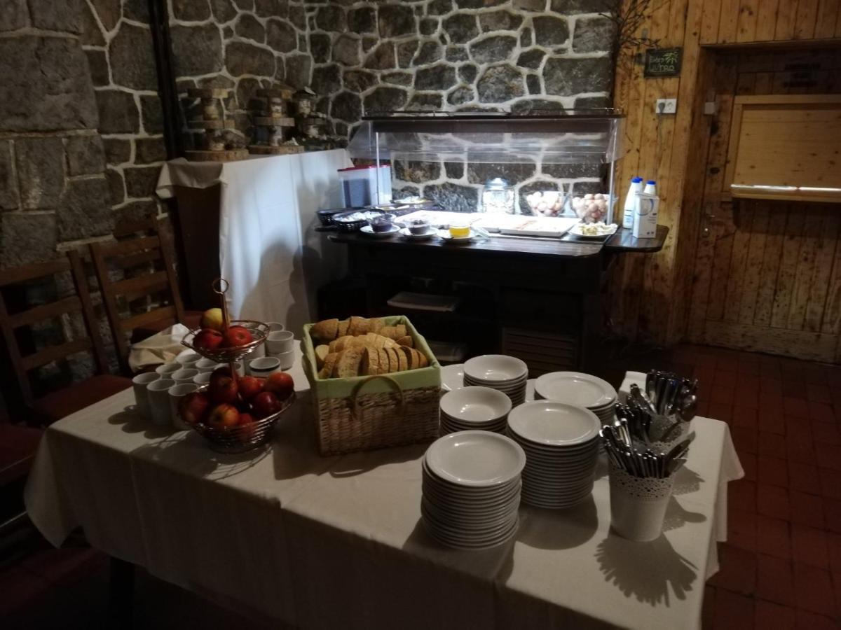 Great Mountain B&B Platak Ngoại thất bức ảnh